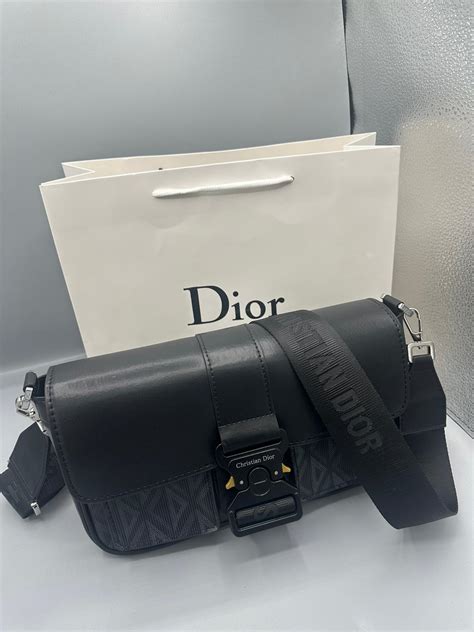 dior heren schoudertas|Saddle.